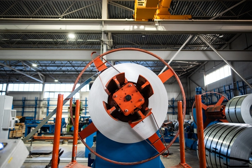 Материалы и покрытия стеллажей