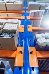 Узкопроходные стеллажи